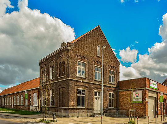 Leerlingen kunstacademie verfraaien 't Scolus Scolhus in Geluwe